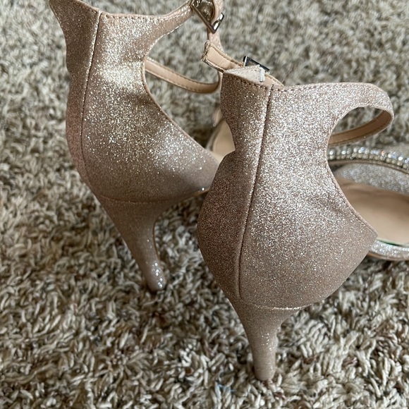 Badgley Mischka Jewel Hi Heel worn once! I was a part of the wedding party) - Picture 3 of 11